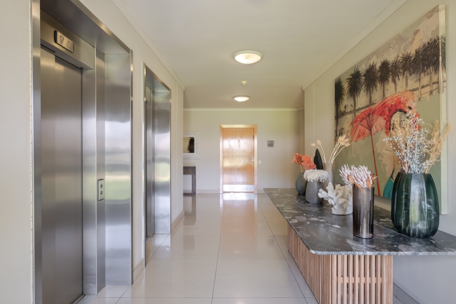 1 Bedroom Property for Sale in Mouille Point Western Cape